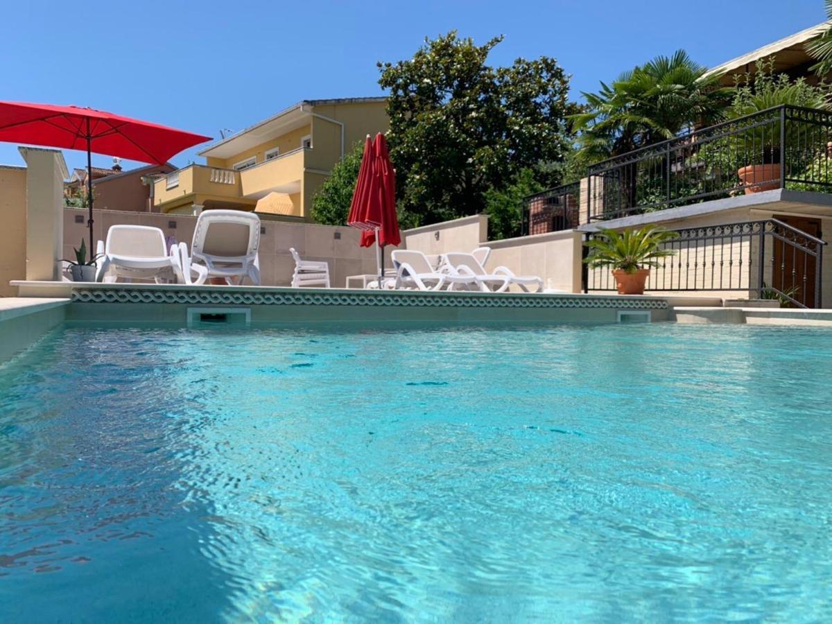 Grand Pool Apartment Ika-Opatija Luaran gambar