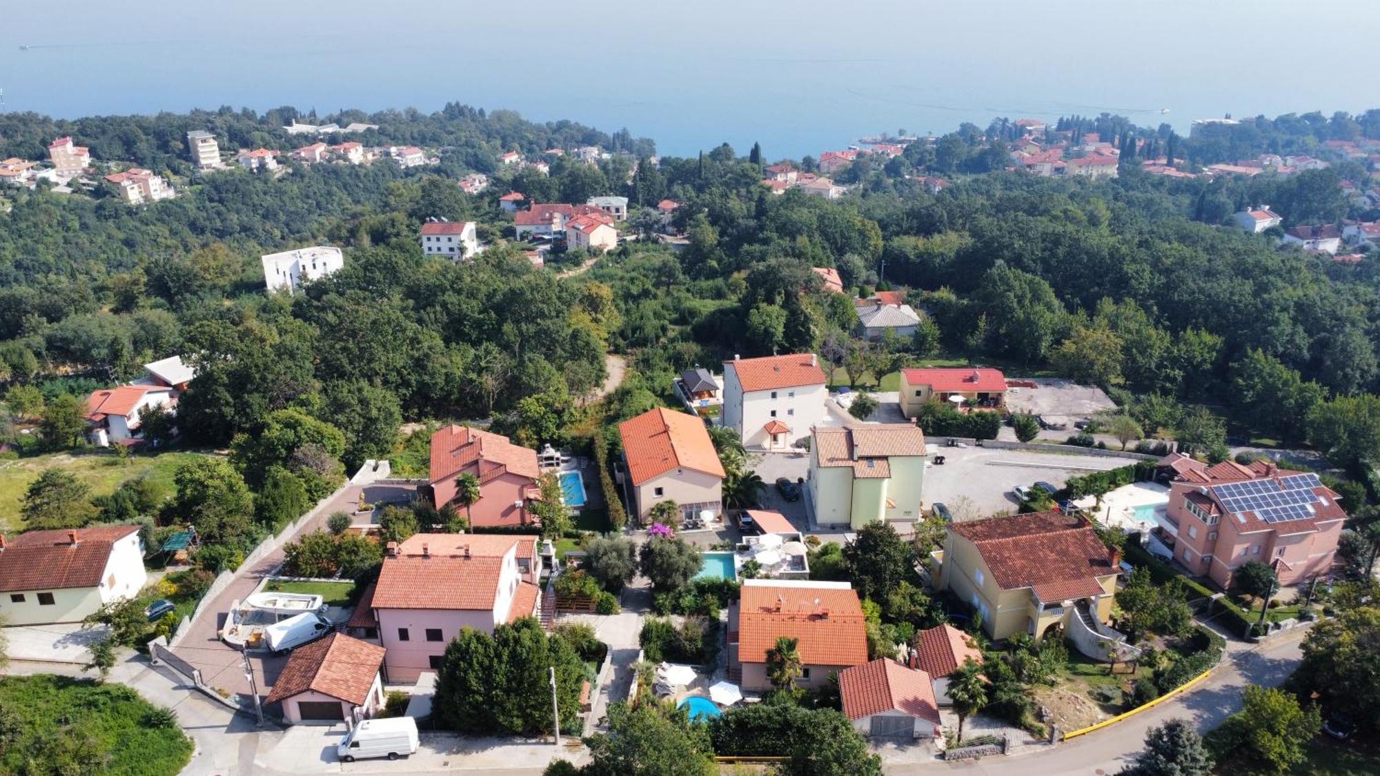 Grand Pool Apartment Ika-Opatija Luaran gambar