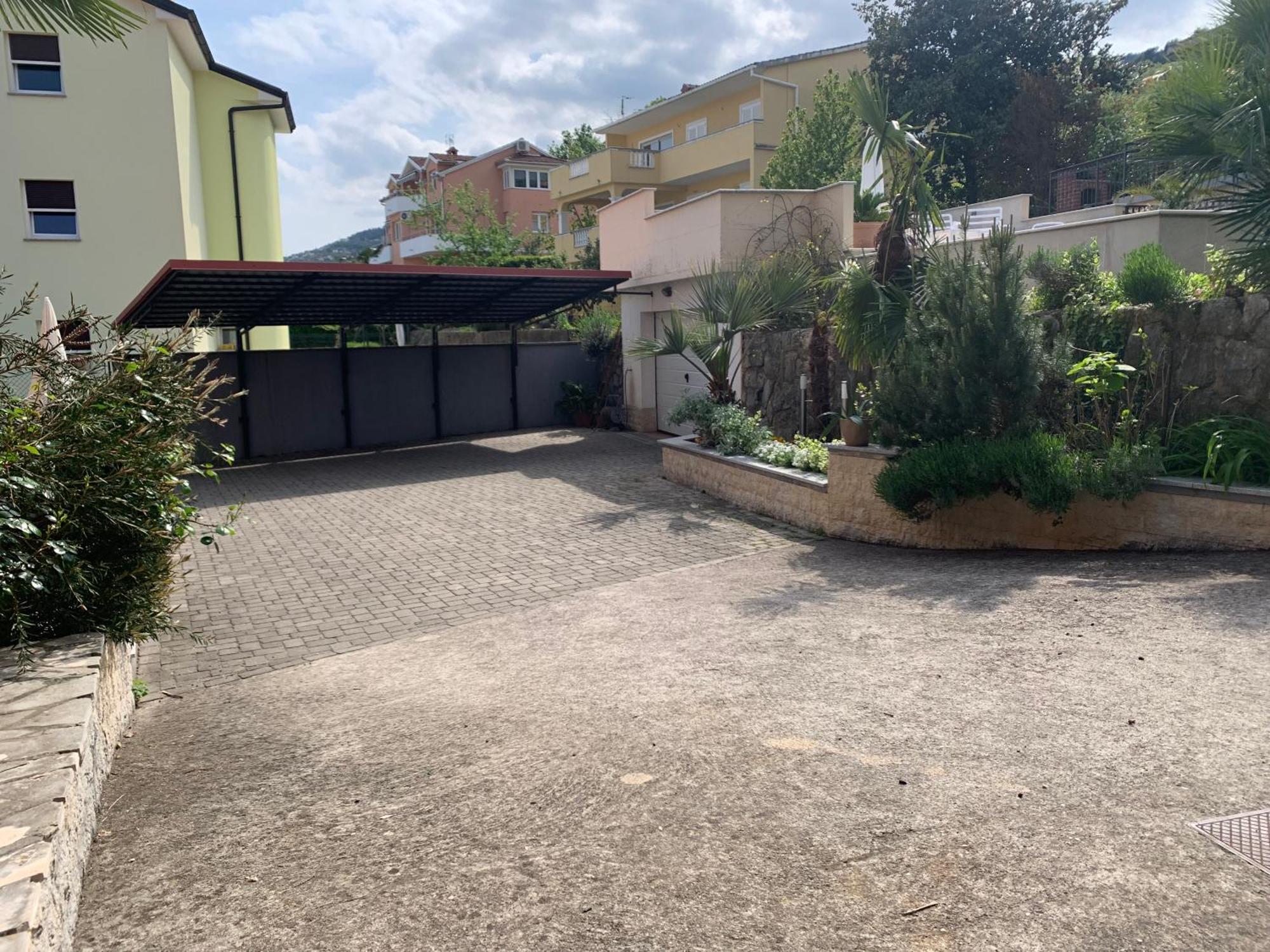 Grand Pool Apartment Ika-Opatija Luaran gambar