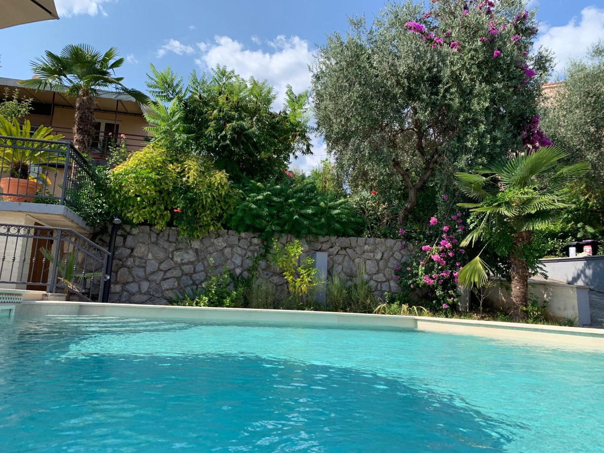 Grand Pool Apartment Ika-Opatija Luaran gambar