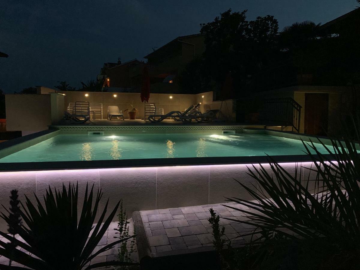 Grand Pool Apartment Ika-Opatija Luaran gambar